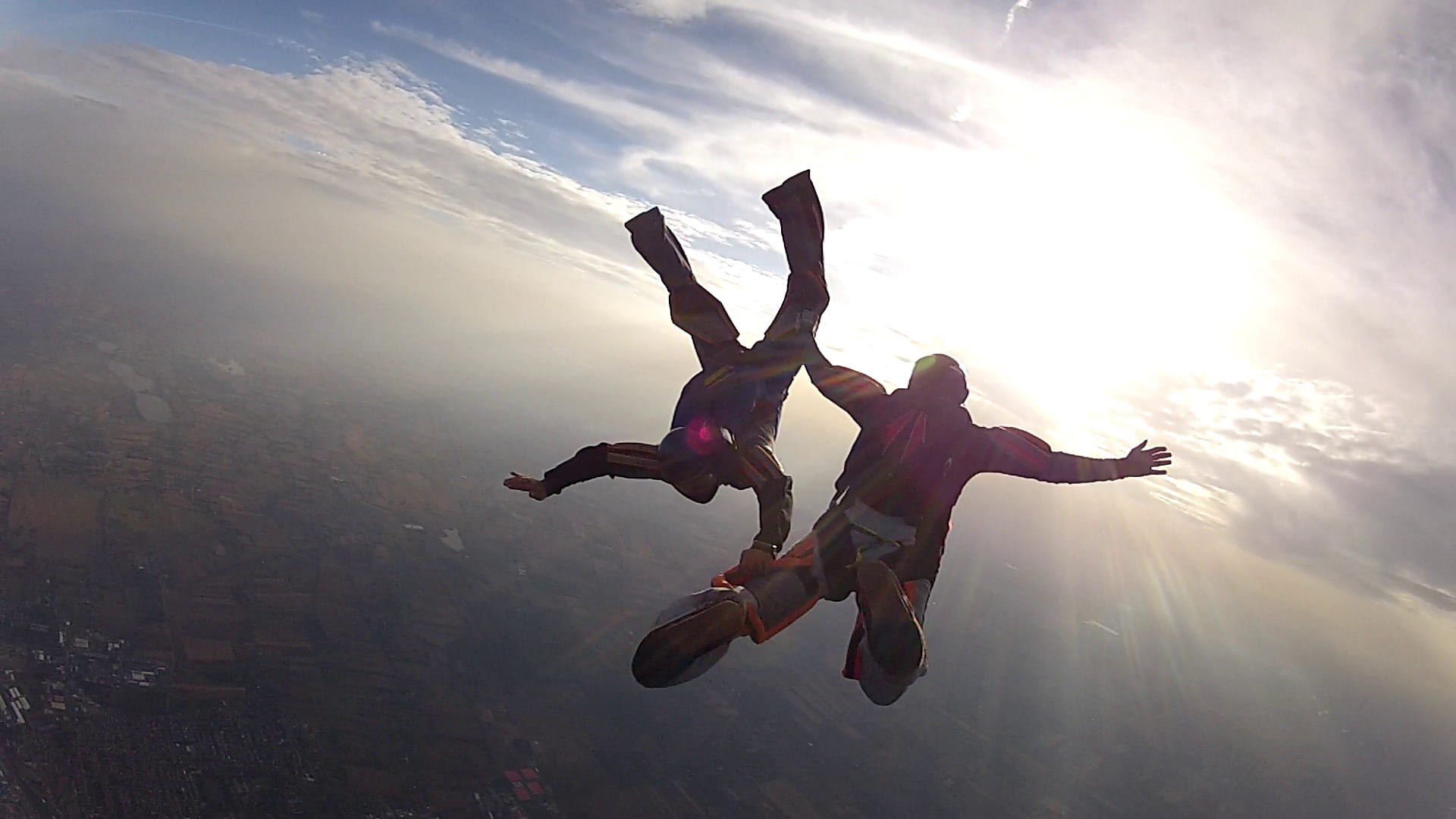 skydive-skydiving-parachute-sky-39d018ada18a8dab2647c8df0041e6bd
